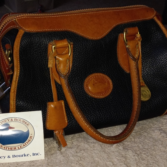 Meet your Posher, Dawn - Picture 2 of 4